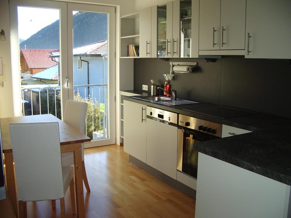 Haus Arosa Apartment Pettneu am Arlberg Bilik gambar